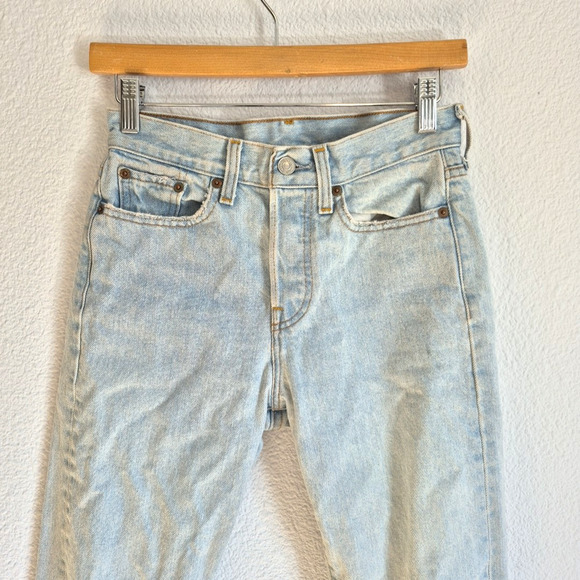 Levi's Jeans Women 25 Light Blue Distressed Button Fly Tapered Pants 100% Cotton - Picture 7 of 16